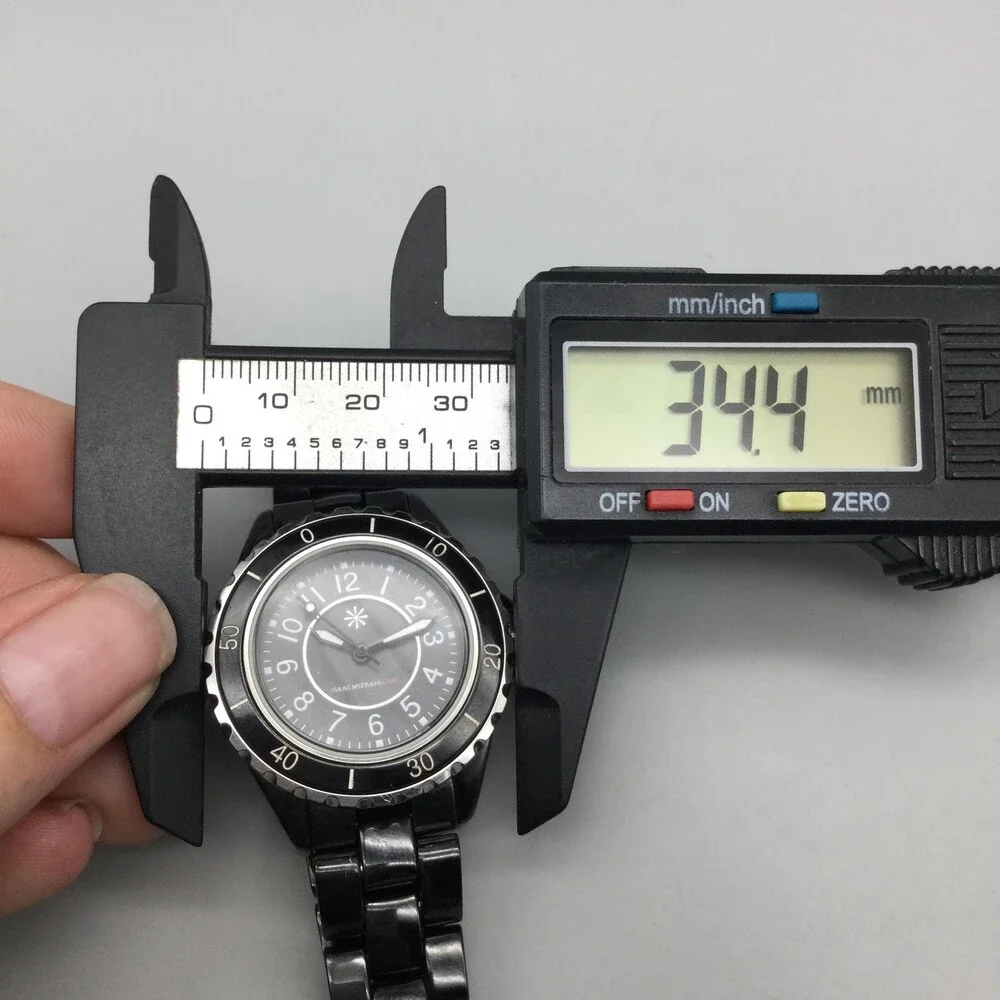 Isaac Mizrahi Live Women's Watch 34mm Black Ceramic Bracelet New Battery 6